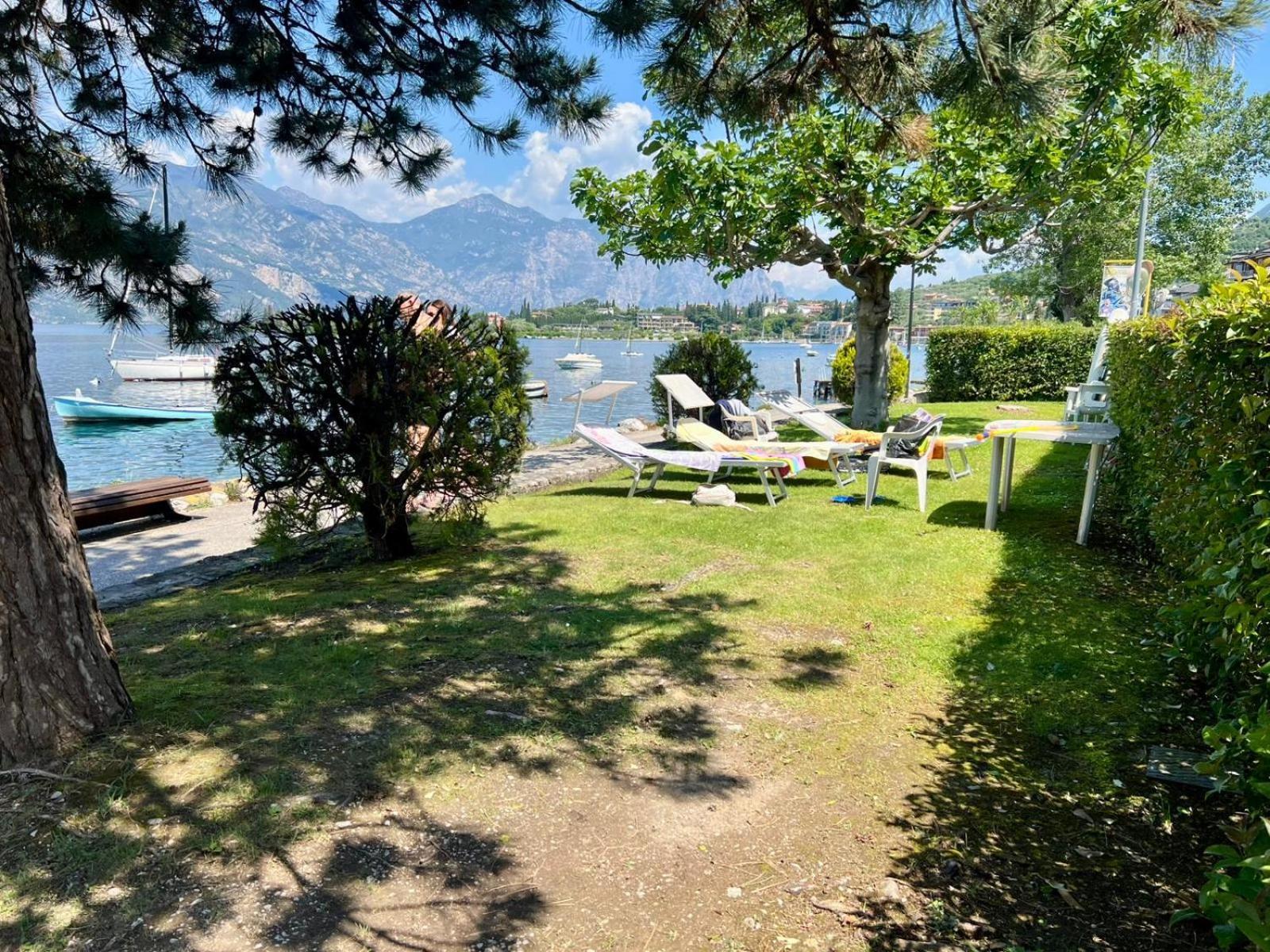 Val Di Sogno Grand View Apartment มัลเชซิเน ภายนอก รูปภาพ