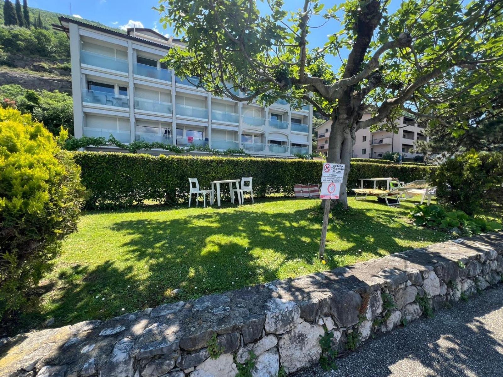 Val Di Sogno Grand View Apartment มัลเชซิเน ภายนอก รูปภาพ