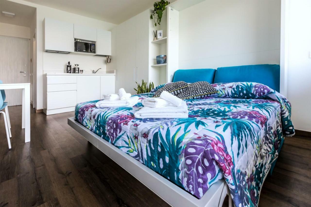 Val Di Sogno Grand View Apartment มัลเชซิเน ภายนอก รูปภาพ